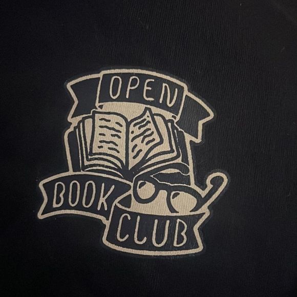 ABOUND Open Book Club Navy Tee Size M - Picture 4 of 4